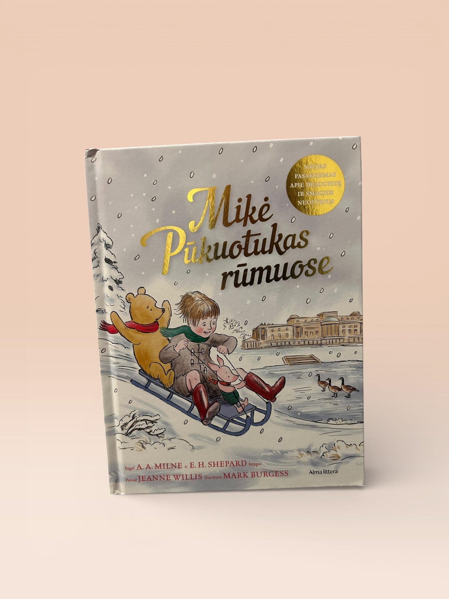 Mikė Pūkuotukas rūmuose