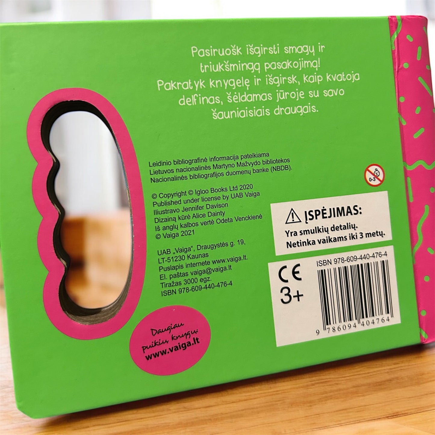 Linksmasis delfinas: Pakratyk mane