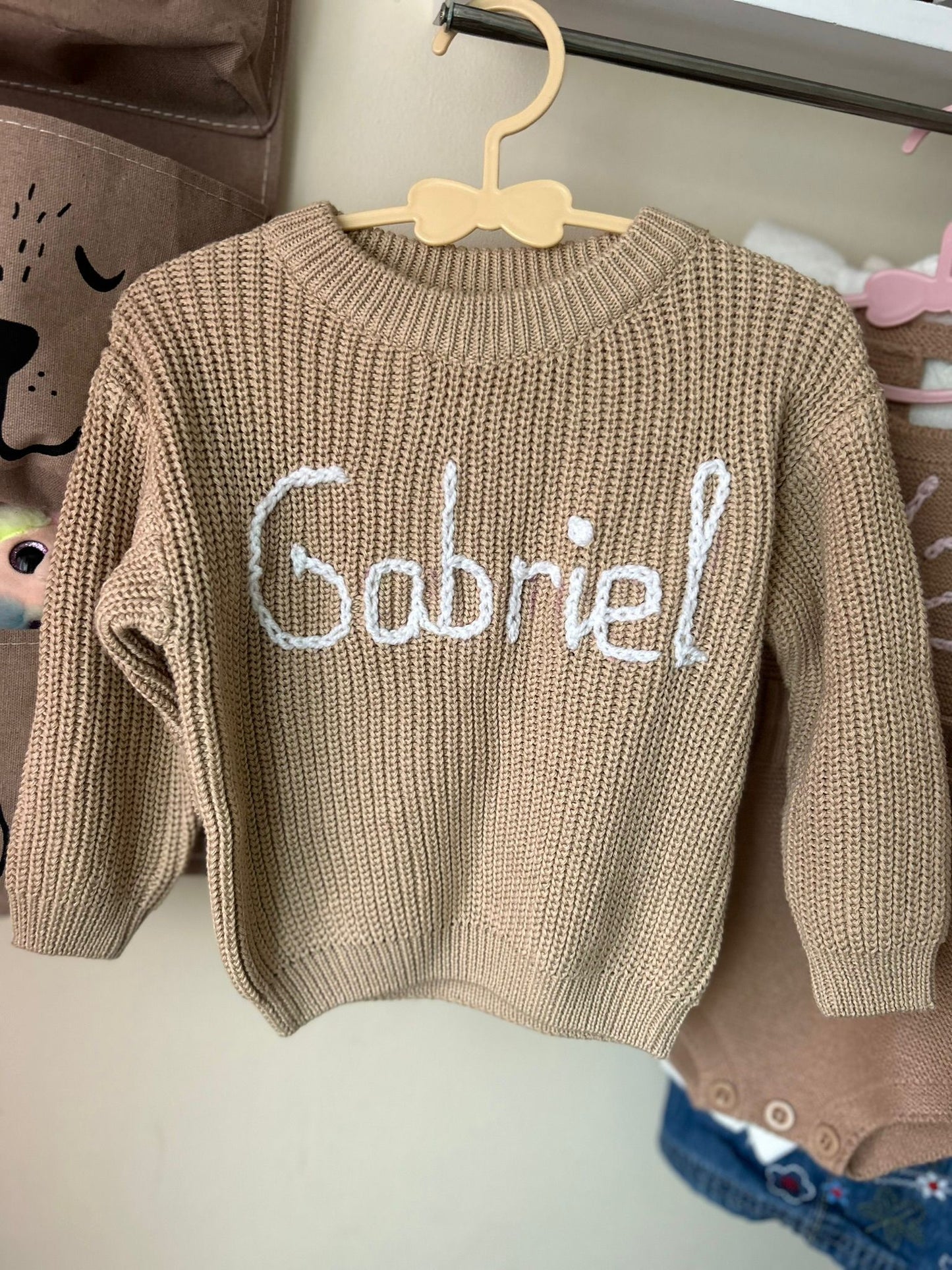 Vardiniai megztukai vaikams