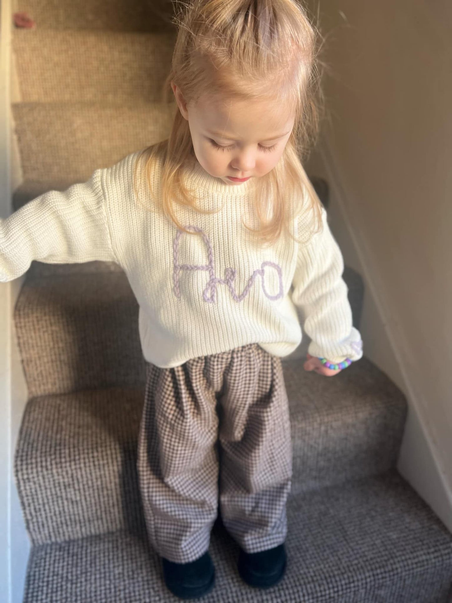 Vardiniai megztukai vaikams